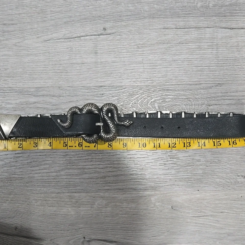 Le Lis Black and Silver Classic Leather Belt